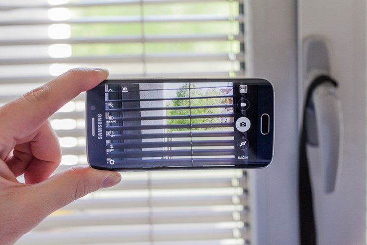 Samsung Galaxy S6 Edge (2).jpg